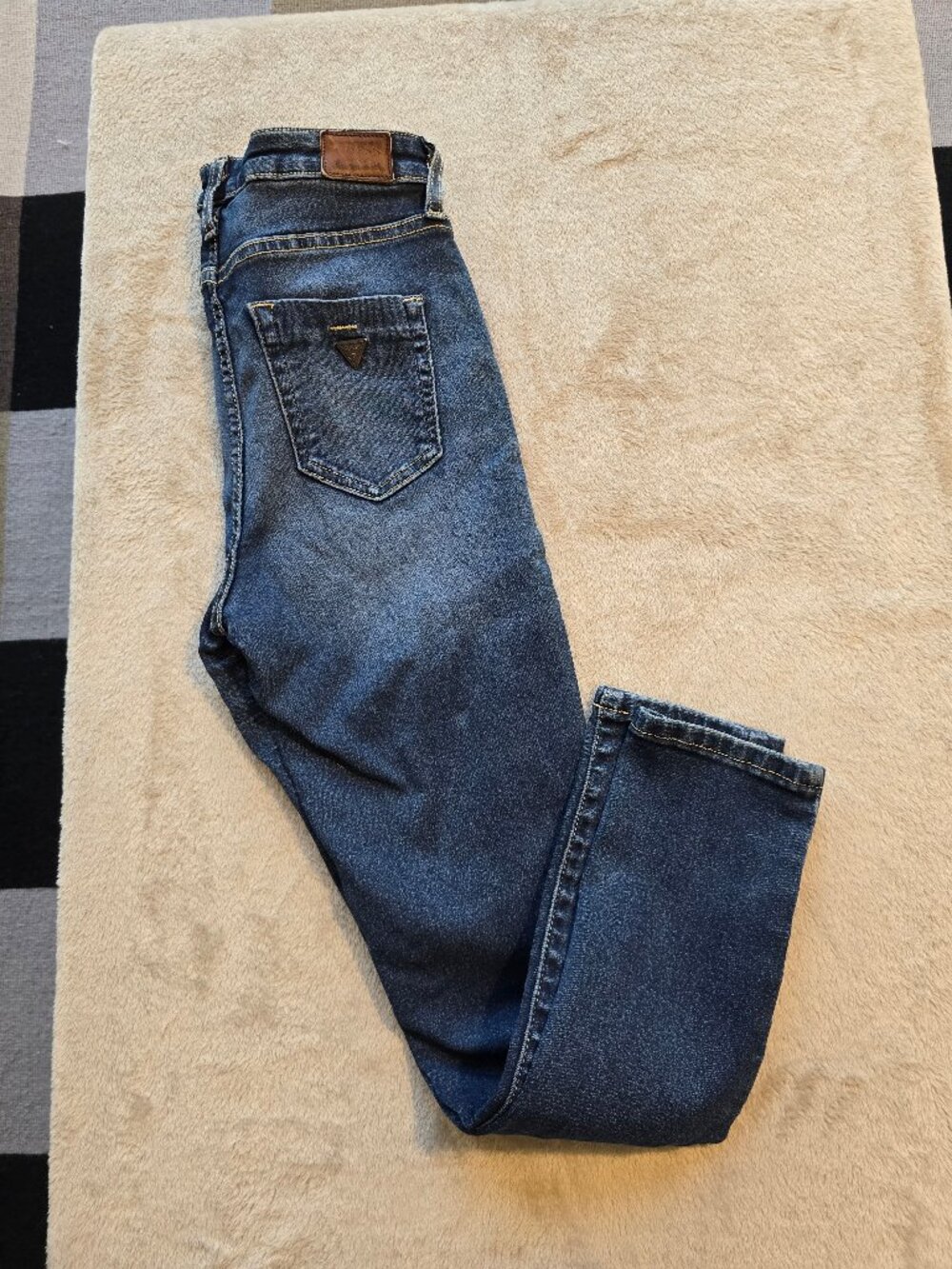 GUESS Los Angeles Sexy Curve Skinny Jeans - Mid Rise Blue - Sz 27
